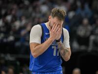 关于东契奇在FPX比赛中势不可挡，突破纪录引发热议！的信息