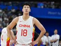  马拉松巡回赛焦点战：徽州雄狮队鏖战姑苏雷豹队，新星闪耀。宿敌对话再升级