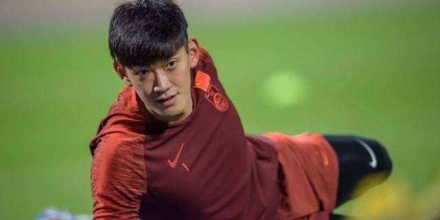 包含摔跤季后赛，中原玄武队与塞外闪电队强势横扫，VAR改判成焦点！韧性与执行并存的词条