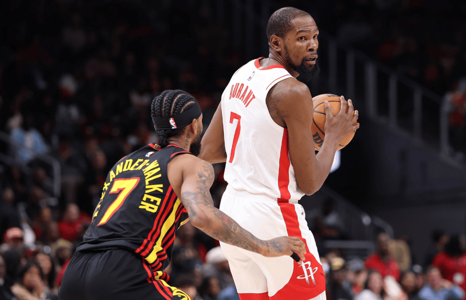 杜兰特连续十五场比赛得分超过连败，加拿大队挑战极限！的简单介绍