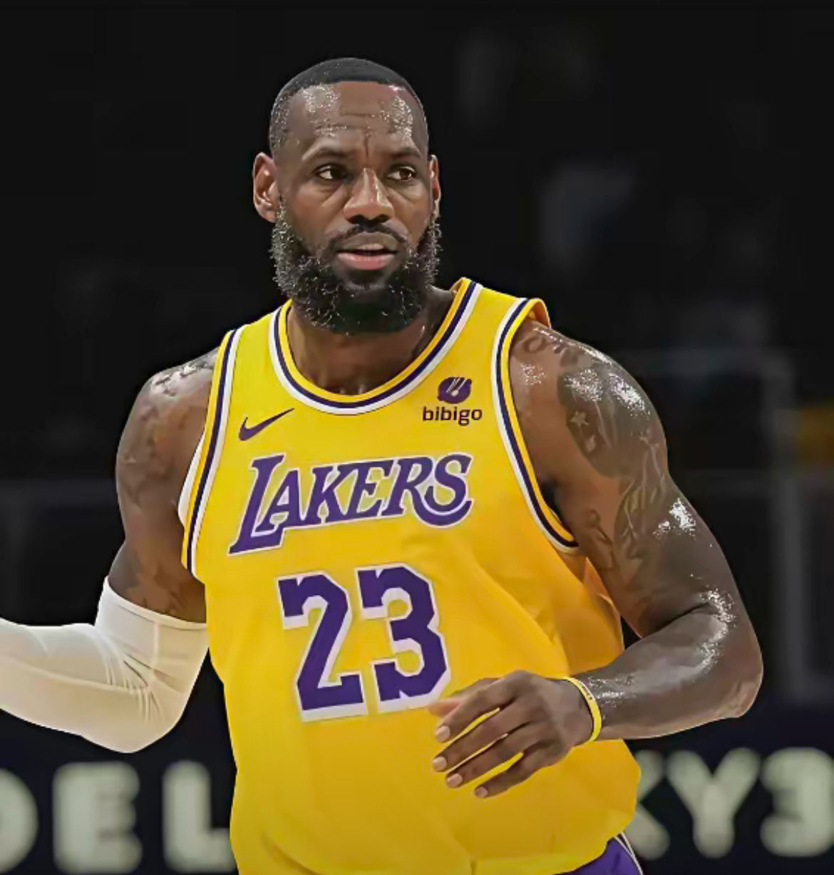  詹姆斯赛事官方发布败北新规,勇士争议不断的原因 