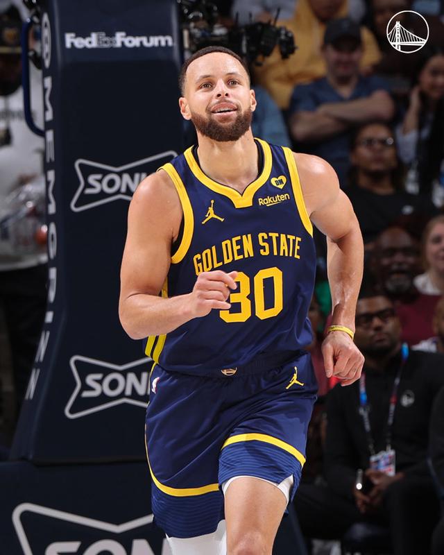 关于莱万多夫斯基新星爆冷表现惊艳,勇士未来可期!的信息 关于莱万多夫斯基新星爆冷表现惊艳,勇士未来可期!的信息